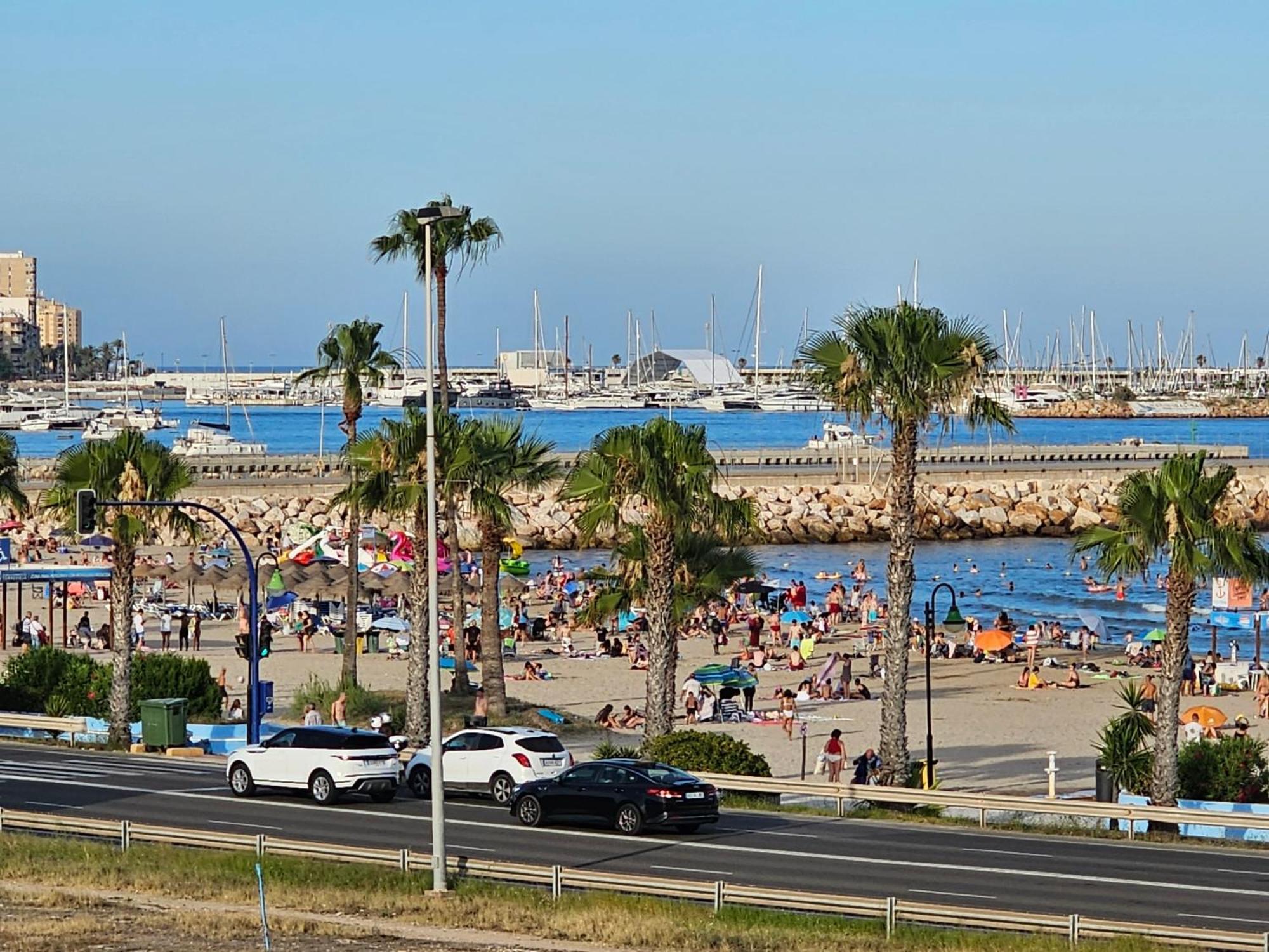 Christina Playa Apartamento Leilighet Torrevieja Eksteriør bilde